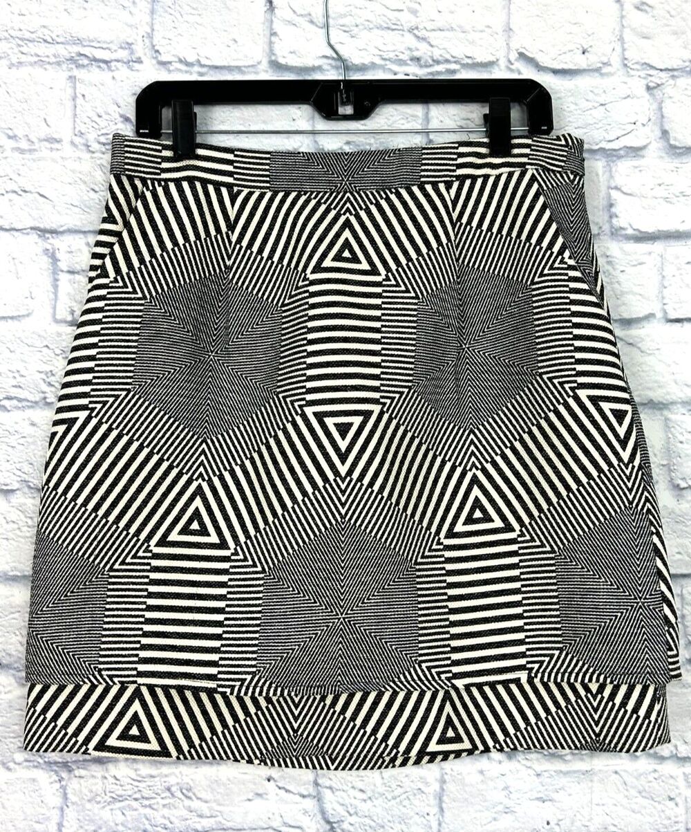HD In Paris Anthropologie Women Sz MP Petite Black White Geometric Mini Skirt U3 - Picture 4 of 13